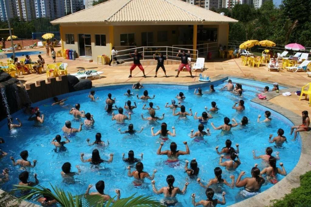 Golden Dolphin Piscinas 24h Caldas Novas